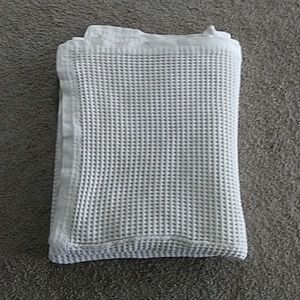 💜Waffle weave cream blanket.